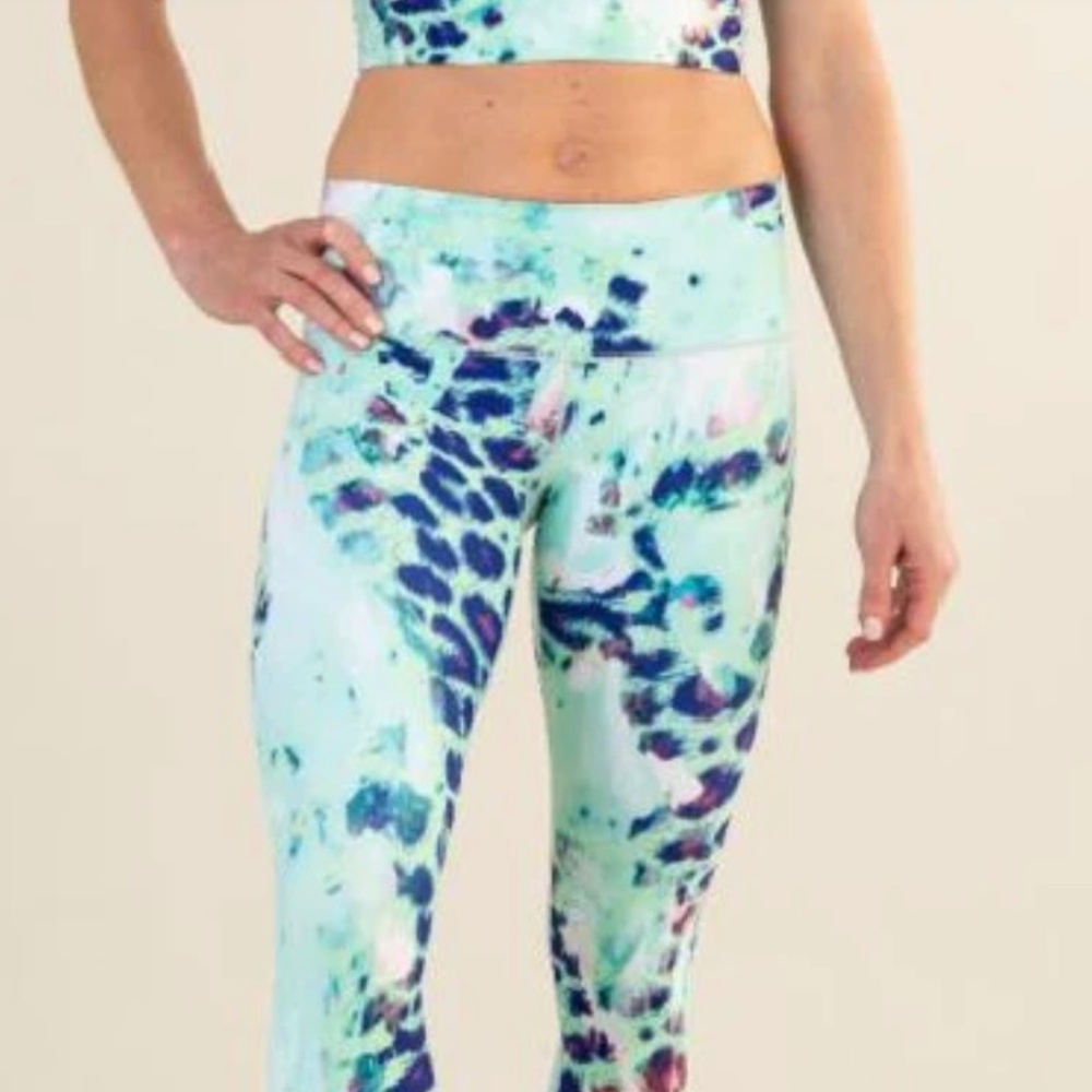 Colorado Threads XL NWOT Wild Things Leggings Made with Recycled Materials